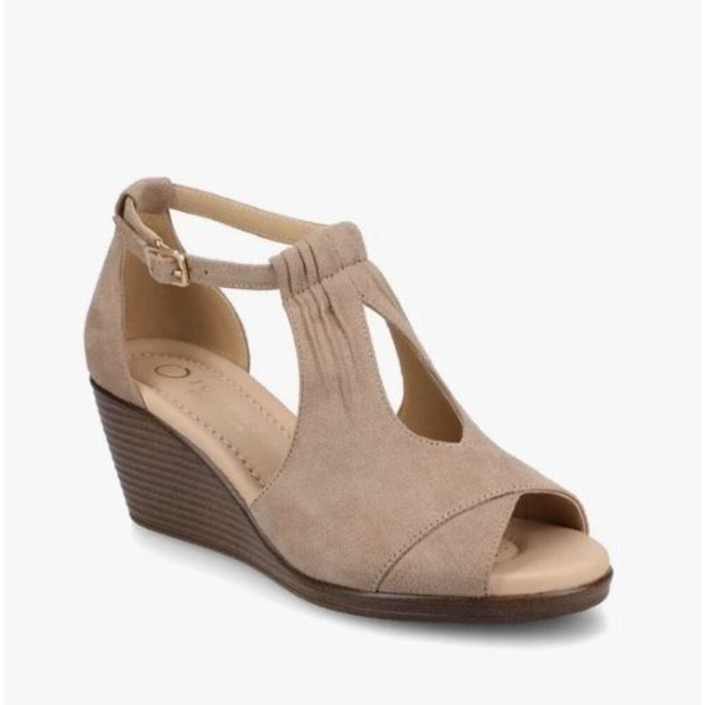 Journee Collection Kedzie Wedge Heeled Sandals Faux Suede Taupe Size 8.5 – New